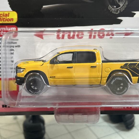 AW AutoWorld 2023 RAM 1500 Rebel Havoc Edition Baja Yellow Muscle Trucks 2024 - Picture 2 of 8